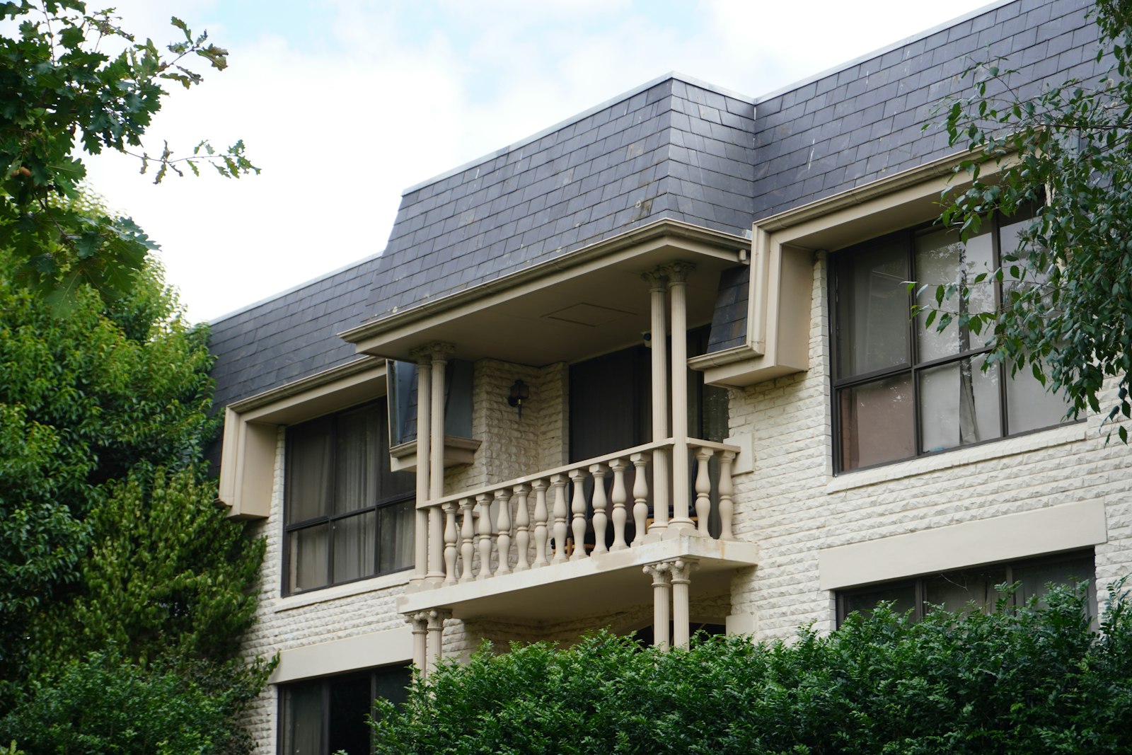 Leasing & property management